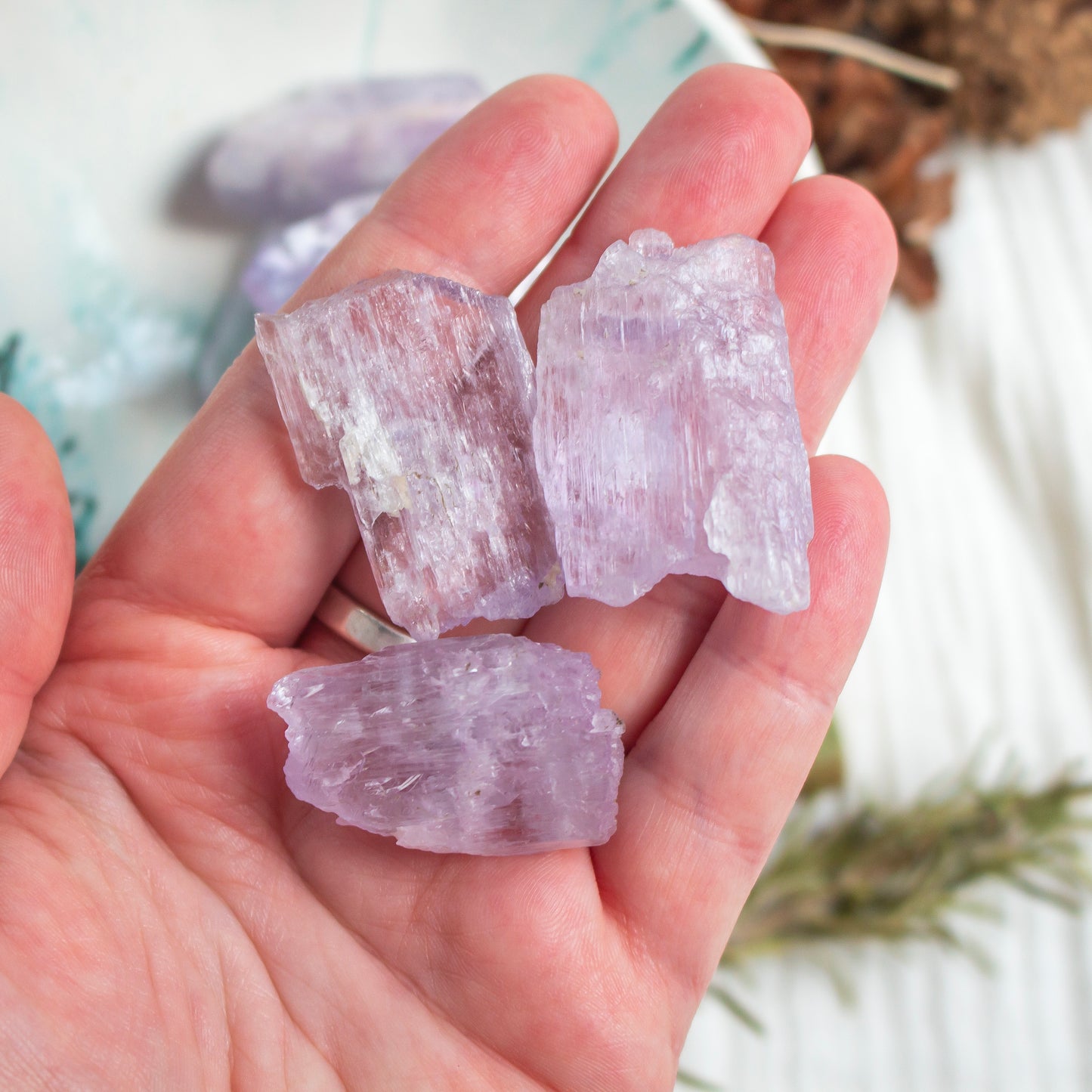 Rough Purple Kunzite Crystal (1)